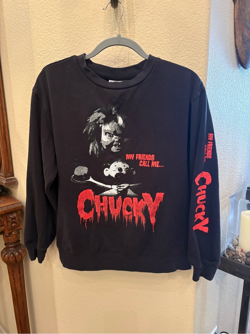 Chucky Black Fun Graphic Crewneck Sweatshirt Size Small-Unisex